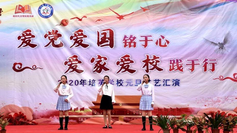 逃离森林湖畔